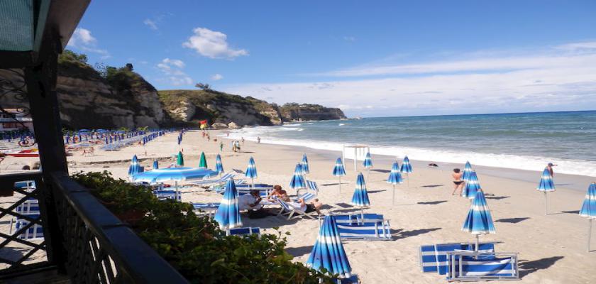 Italia, Calabria - Villaggio L'olivara Hotel 1