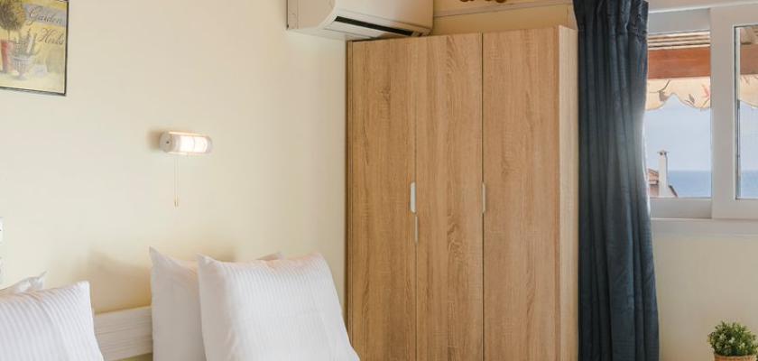 Grecia, Lassi - Tzakis Studios 0