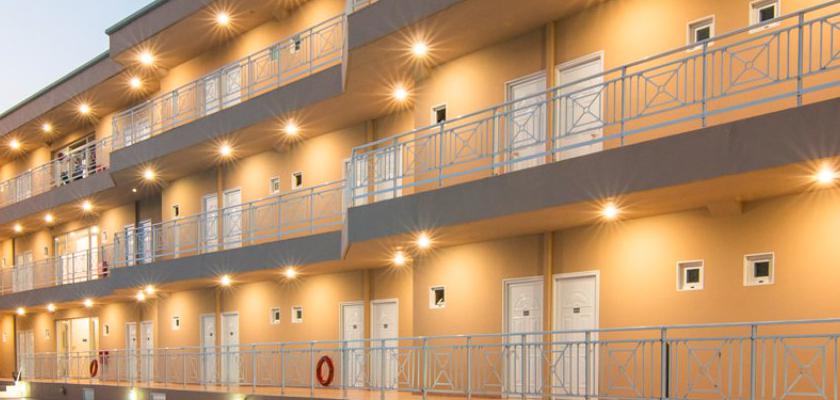 Grecia, Aghia Pelaghia - Hotel Chrissy's Paradise 1