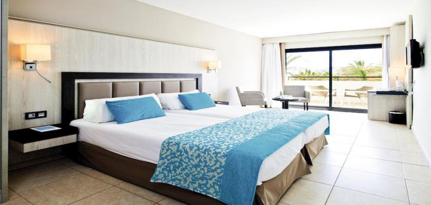 Spagna, Playa d'En Bossa - Searesort Fergus Style Bahamas 1