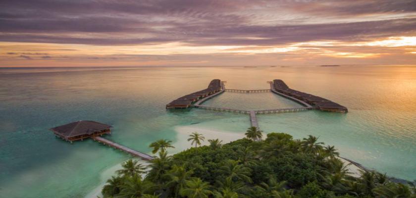 Maldive, Male - Medhufushi Island Resort 5