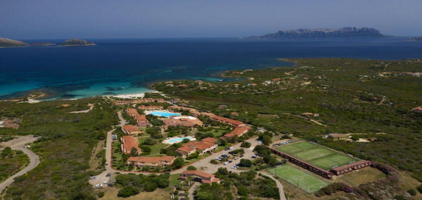 Italia, Sardegna - Voi Colonna Village 0