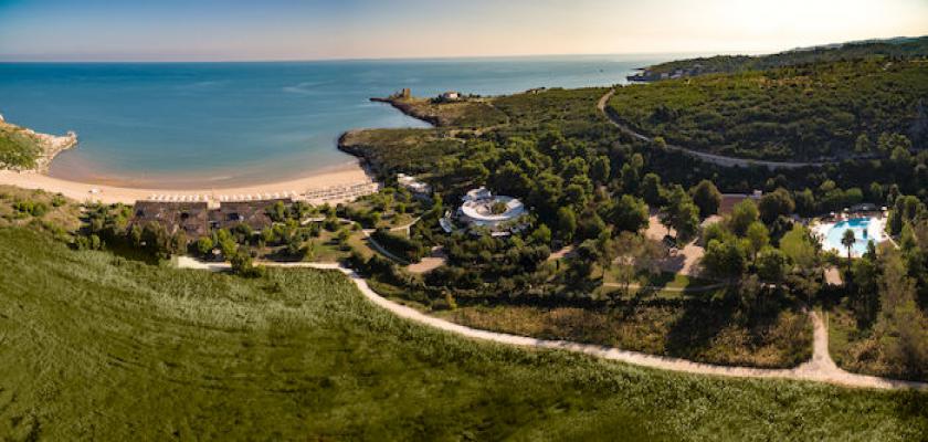 Italia, Puglia - Gusmay Resort Cala Del Turco 1