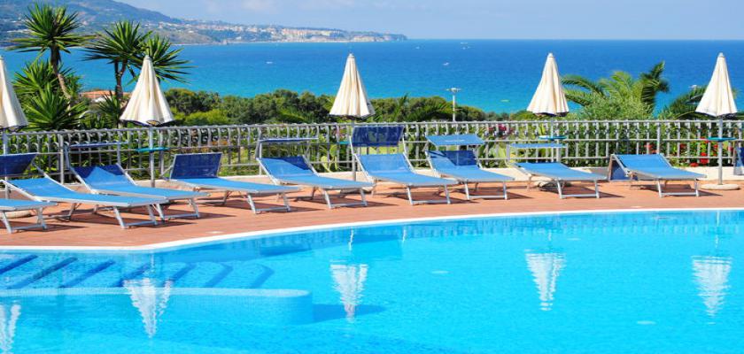 Calabria, Marina di Zambrone - Hotel Club Scoglio Del Leone 2