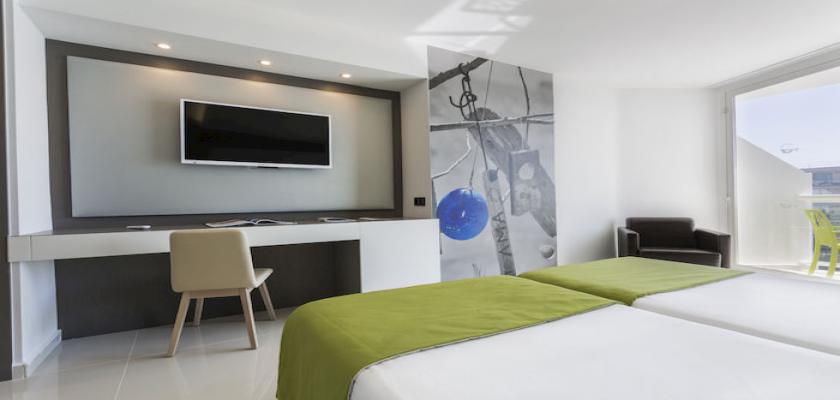 Spagna, Playa d'En Bossa - Searesort The Ibiza Twiins 3