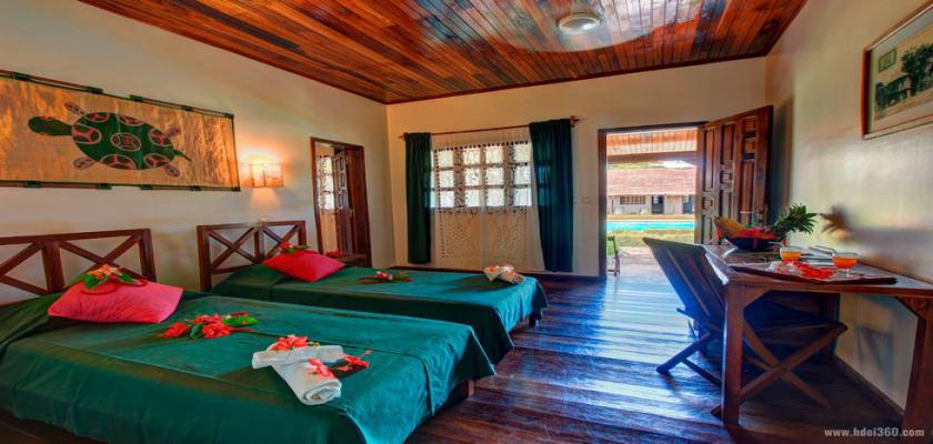Madagascar, Ambaro - Le Jardin Corail Noir Hotel 3