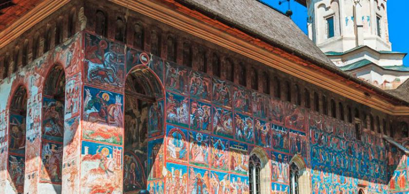 Romania, Bucarest - Intour Cuore Della Transilvania 1