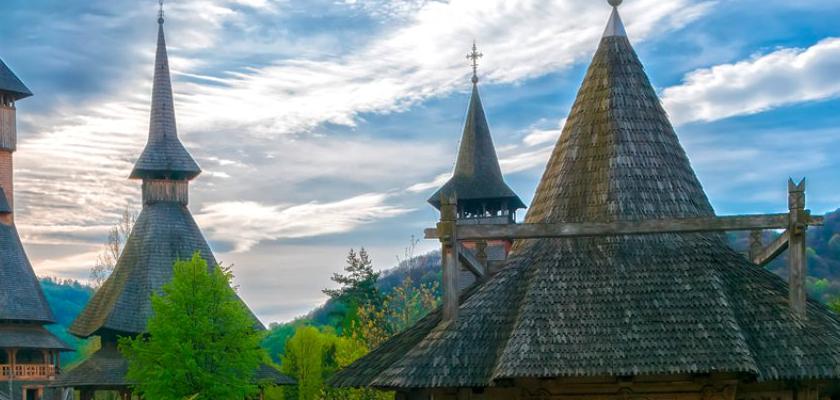 Romania, Bucarest - Intour Cuore Della Transilvania 5