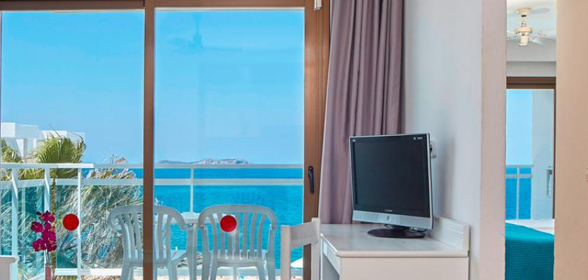 Spagna, Baia di San Antonio - Hotel E Appartamenti Nereida 3