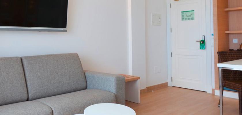 Spagna, Baia di San Antonio - Marvell Club Hotel E Appartamenti 4