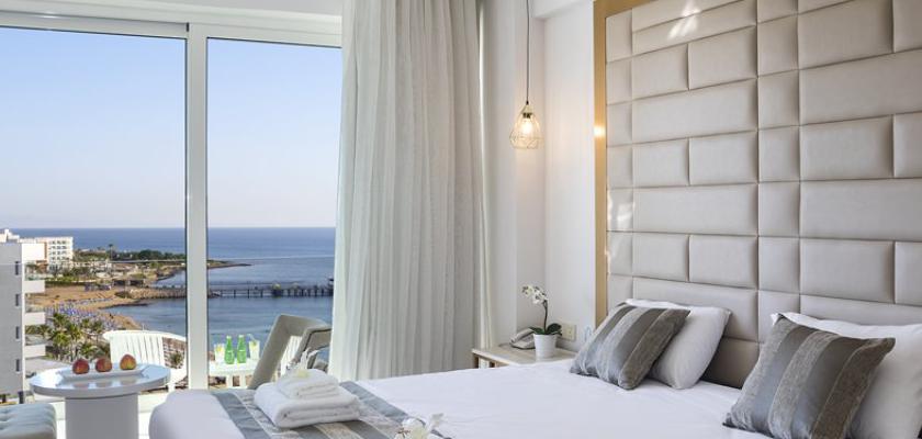 Cipro, Aya Napa - Constantinos The Great Beach Hotel 4