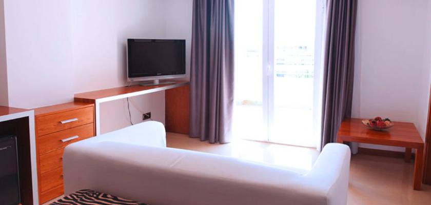 Spagna, Es Pujols - Hotel Tahiti 4