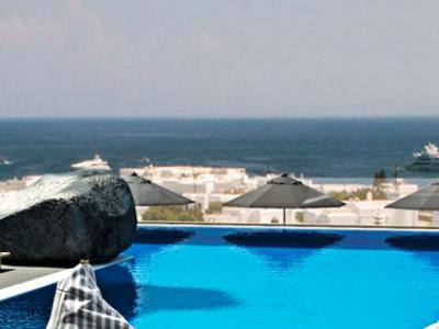 Grecia, Plati Yialos - Mr & Mrs White Mykonos