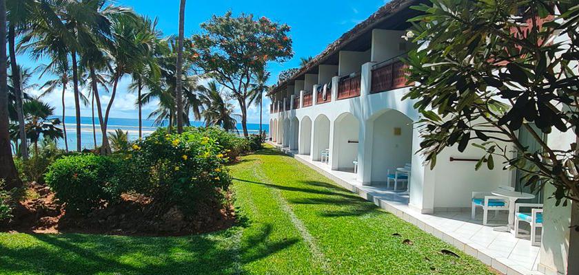 Kenya, Diani Beach - Diamonds Leisure Beach & Golf 1