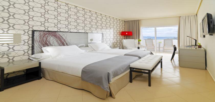 Spagna, Playa Blanca - Searesort H10 Timanfaya Palace 1