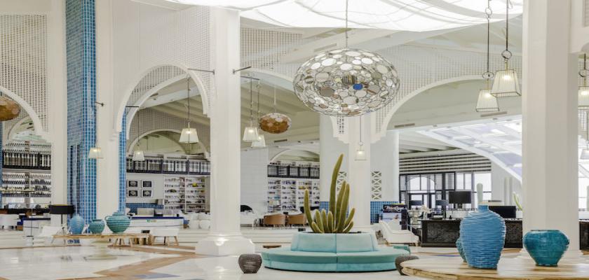 Spagna, Playa Blanca - Searesort H10 Timanfaya Palace 4