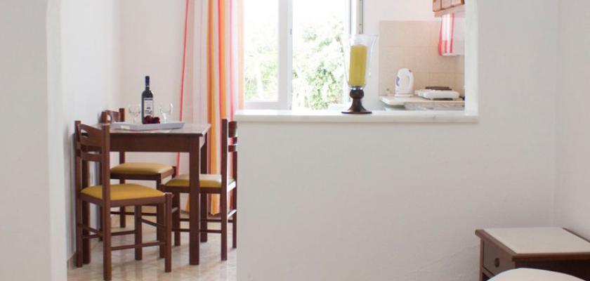 Grecia, Ornos - Eleftheria Hotel 3