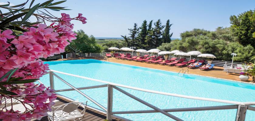 Puglia, Torre Mozza - Seaclub Antica Masseria Rottacapozza 1