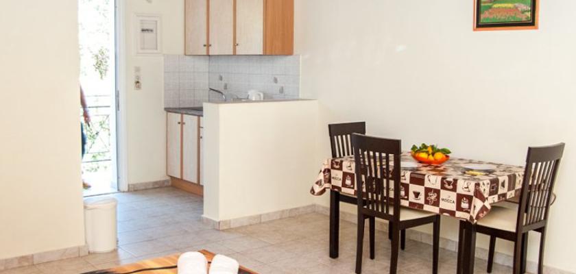Grecia, Svoronata - Erietta Studio 2