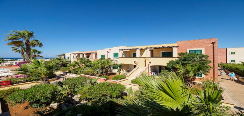 Italia, Puglia - Villaggio Arco Del Saracino 3